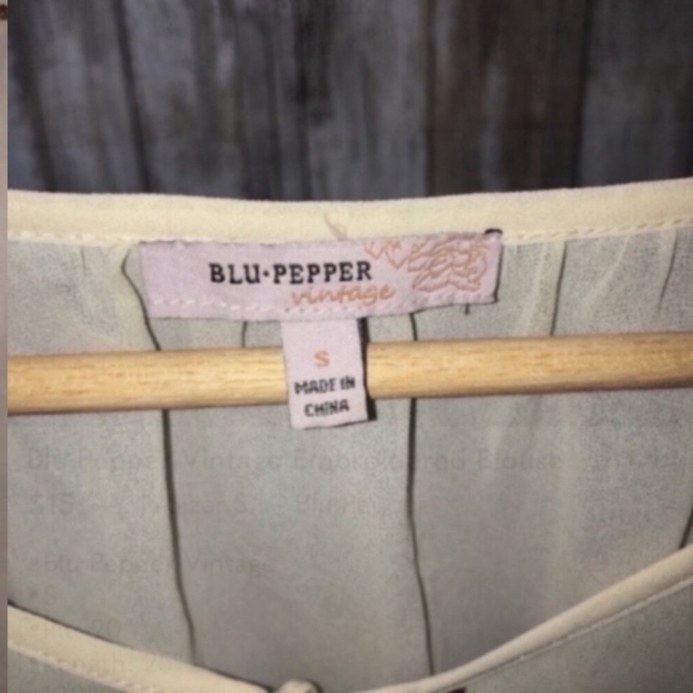 Blu Pepper Vintage Embroidered Blouse - Picture 4 of 4